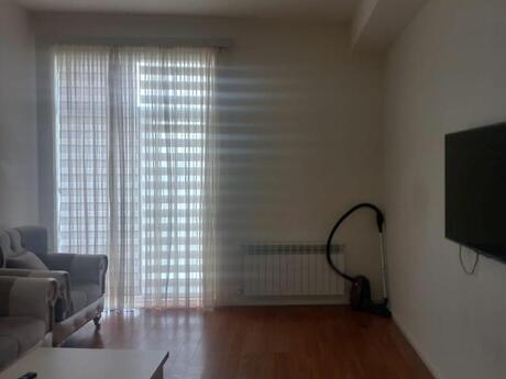 4 otaq · 120 m² · 5/6 mərtəbə, Ağ şəhər