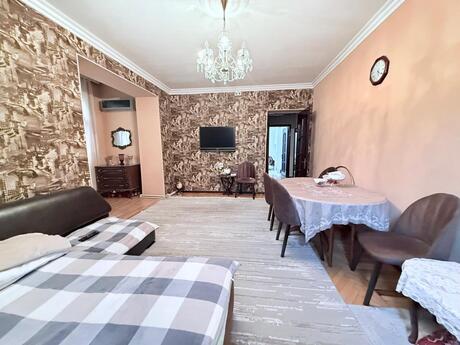 3-room old-build apartment for sale in Elmlər Akademiyası, 65 m², 259 000 AZN, photo 2 / 12