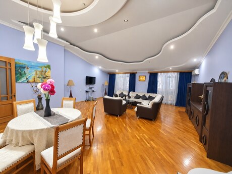 2-комн. · 120 m² · 10/10 этаж, Nizami