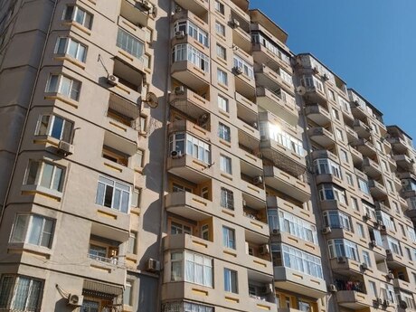 Объявление №6537369 - Баку, м. Ази Асланов, 4-комн., 123 м², 1/10 этаж
