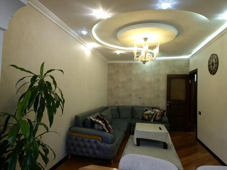 3-room apartment, 95 m², Xalqlar Dostluğu, 230 000 AZN