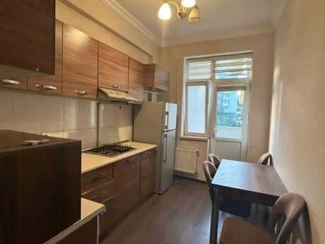 2-room old-build apartment for rent in Memar Əcəmi, 95 m², 500 AZN/mo, photo 4 / 6