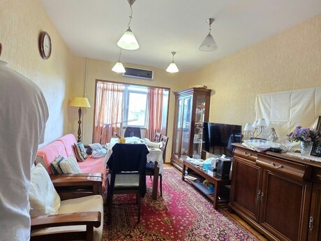 Memar Əcəmidə 3 otaqlı köhnə tikili mənzil satılır, 60 m², 205 000 AZN, şəkil 2 / 12