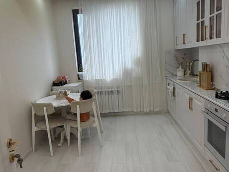 Продаётся 2-комнатная квартира в новостройке, 7-ci mikrorayon, 87 м², 265 000 AZN, фото 4 / 12