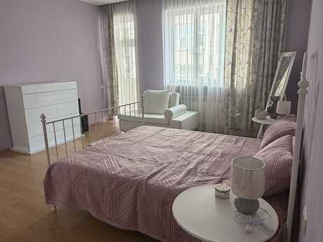 8 Noyabrda 3 otaqlı yeni tikili mənzil kirayə verilir, 130 m², 1 500 AZN/ay, şəkil 2 / 12