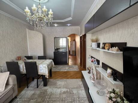 Binəqədidə 3 otaqlı köhnə tikili mənzil satılır, 75 m², 215 000 AZN, şəkil 4 / 12