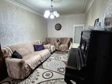 Əhmədlidə 3 otaqlı köhnə tikili mənzil satılır, 75 m², 195 000 AZN, şəkil 2 / 10