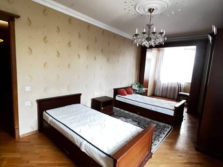 2-room old-build apartment for sale in İçəri Şəhər, 66 m², 228 000 AZN, photo 5 / 12