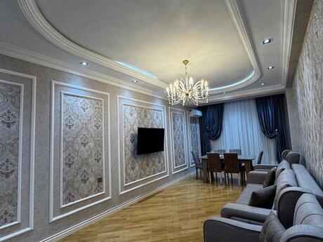 3-комнатная квартира, 130 м², Neftçilər, 1 500 AZN