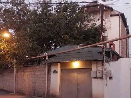 6 otaq · 200 m², Keşlə