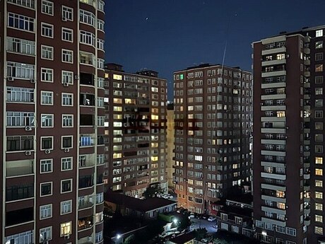 3 otaq · 105 m² · 17/17 mərtəbə, Azadlıq Prospekti