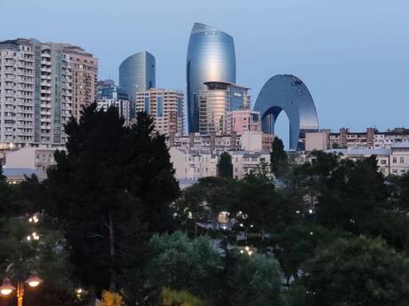 Elan №6537665 - Bakı, 28 May m., 2 otaqlı, 58 m², 4/4 mərtəbə