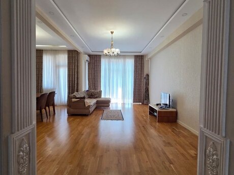Продаётся 4-комнатная квартира в новостройке, Qara Qarayev, 156 м², 450 000 AZN, фото 3 / 12