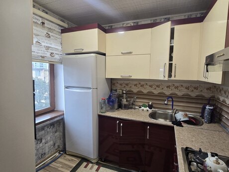 4-room old-build apartment for sale in Həzi Aslanov, 85 m², 185 000 AZN, photo 5 / 12