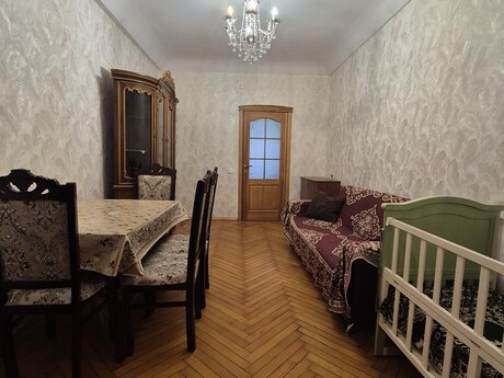3-room old-build apartment for rent in Elmlər Akademiyası, 75 m², 900 AZN/mo, photo 2 / 10