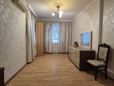 3-room old-build apartment for rent in Elmlər Akademiyası, 75 m², 900 AZN/mo, photo 5 / 10