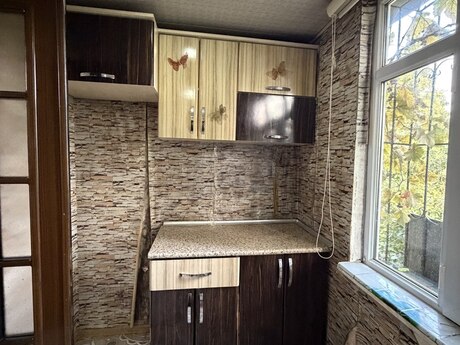 Neftçilərdə 2 otaqlı köhnə tikili mənzil satılır, 35 m², 122 000 AZN, şəkil 5 / 9