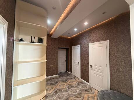 2 otaq · 96 m² · 17/18 mərtəbə, Badamdar