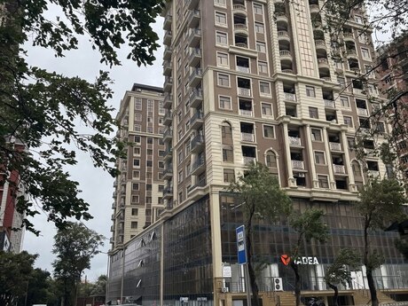 28 Mayda 2 otaqlı yeni tikili mənzil satılır, 55 m², 179 999 AZN, şəkil 2 / 5