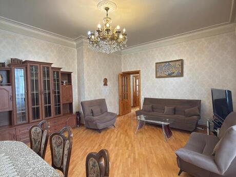 Nəriman Nərimanovda 3 otaqlı köhnə tikili mənzil kirayə verilir, 100 m², 800 AZN/ay, şəkil 4 / 12