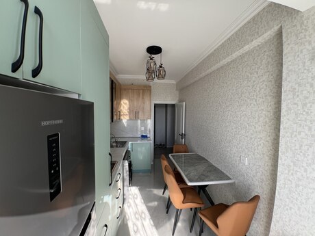 Neftçilərdə 3 otaqlı yeni tikili mənzil kirayə verilir, 90 m², 900 AZN/ay, şəkil 2 / 12