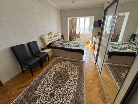 Продаётся 3-комнатная квартира в старом фонде, Binəqədi, 75 м², 215 000 AZN, фото 4 / 12