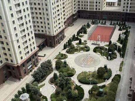 3-комнатная квартира, 153 м², Elmlər Akademiyası, 795 000 AZN