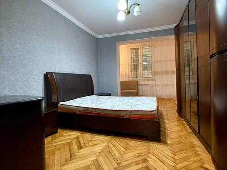 28 Mayda 3 otaqlı köhnə tikili mənzil kirayə verilir, 90 m², 849 AZN/ay, şəkil 5 / 12