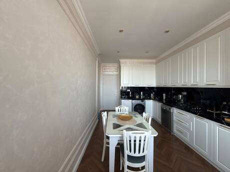 4-комнатная квартира, 148 м², 20 Yanvar, 420 000 AZN