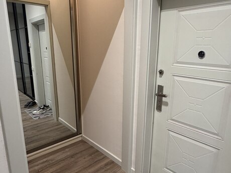 4 otaq · 110 m² · 9/17 mərtəbə, İnşaatçılar