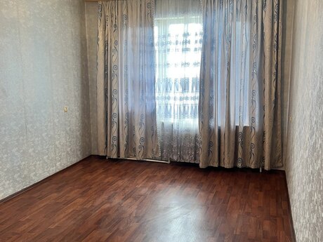 5-комнатная квартира, 110 м², Binəqədi, 26 000 AZN