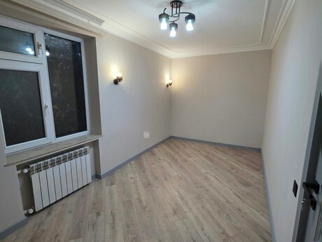 2-room old-build apartment for sale in Badamdar, 52 m², 159 000 AZN, photo 3 / 5