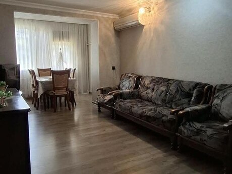 3-комнатная квартира, 96 м², Xalqlar Dostluğu, 195 000 AZN