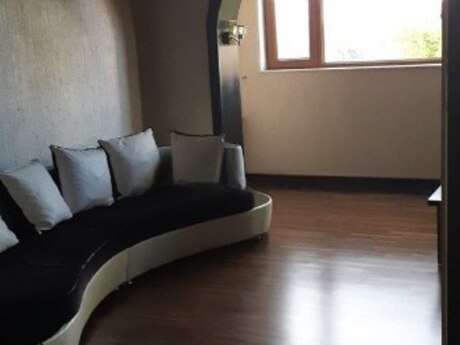 3 otaqlı mənzil, 90 m², Memar Əcəmi, 720 AZN