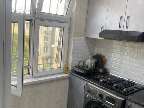 Xalqlar Dostluğunda 4 otaqlı köhnə tikili mənzil kirayə verilir, 100 m², 800 AZN/ay, şəkil 4 / 12