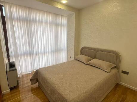 İçəri Şəhərdə 4 otaqlı yeni tikili mənzil kirayə verilir, 170 m², 2 500 AZN/ay, şəkil 4 / 12