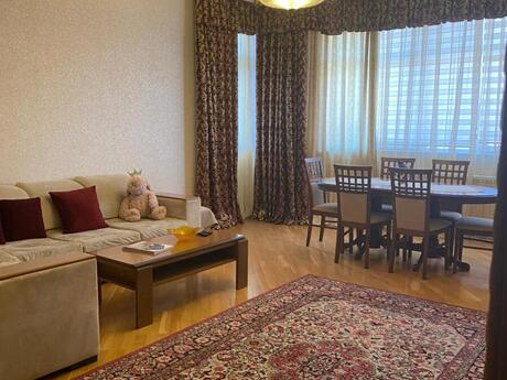 4-room new-build apartment for rent in Nizami, 150 m², 1 900 AZN/mo, photo 3 / 12