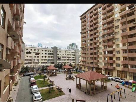 3-room apartment, 165 m², 28 May, 650 000 AZN
