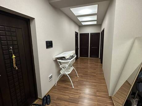 Продаётся 3-комнатная квартира в новостройке, Həzi Aslanov, 103 м², 220 000 AZN, фото 5 / 12