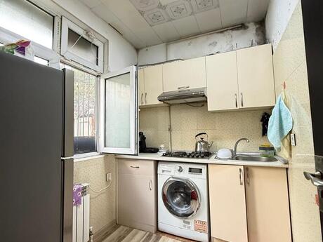 Продаётся 2-комнатная квартира в старом фонде, Memar Əcəmi, 55 м², 142 000 AZN, фото 4 / 9