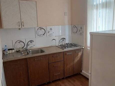 Gənclikdə 2 otaqlı köhnə tikili mənzil kirayə verilir, 44 m², 600 AZN/ay, şəkil 3 / 7