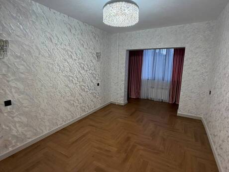 Xalqlar Dostluğunda 4 otaqlı köhnə tikili mənzil satılır, 110 m², 281 000 AZN, şəkil 4 / 12