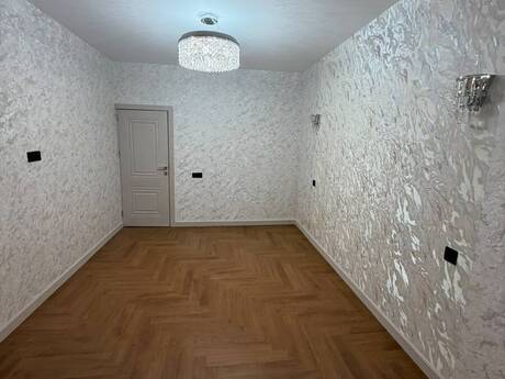 Xalqlar Dostluğunda 4 otaqlı köhnə tikili mənzil satılır, 110 m², 281 000 AZN, şəkil 2 / 12