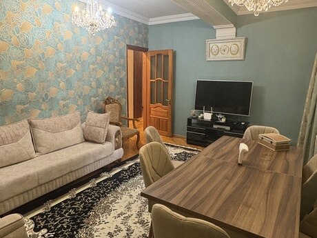 2-room apartment, 80 m², Memar Əcəmi, 230 000 AZN