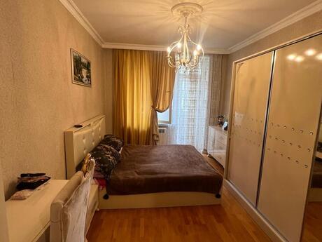 Продаётся 2-комнатная квартира в старом фонде, Azadlıq Prospekti, 65 м², 205 000 AZN, фото 5 / 12
