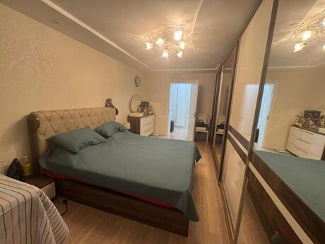 Продаётся 3-комнатная квартира в старом фонде, İnşaatçılar, 75 м², 235 000 AZN, фото 3 / 11