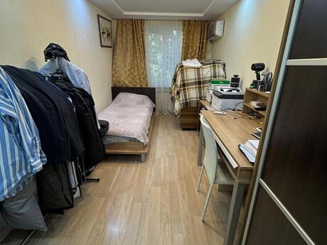 Продаётся 3-комнатная квартира в старом фонде, İnşaatçılar, 75 м², 235 000 AZN, фото 5 / 11