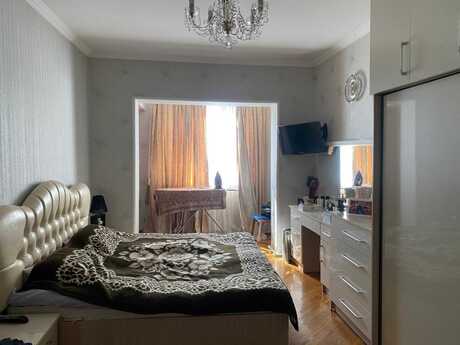 8-ci mikrorayonda 3 otaqlı köhnə tikili mənzil satılır, 85 m², 209 000 AZN, şəkil 3 / 11