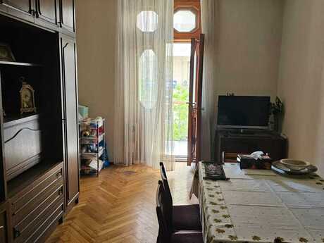 Сдаётся 3-комнатная квартира в старом фонде, 28 May, 70 м², 900 AZN/мес, фото 3 / 12