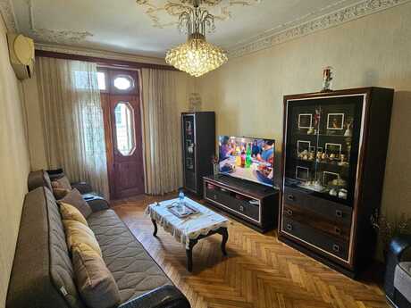 3 otaq · 70 m² · 2/5 mərtəbə, 28 May